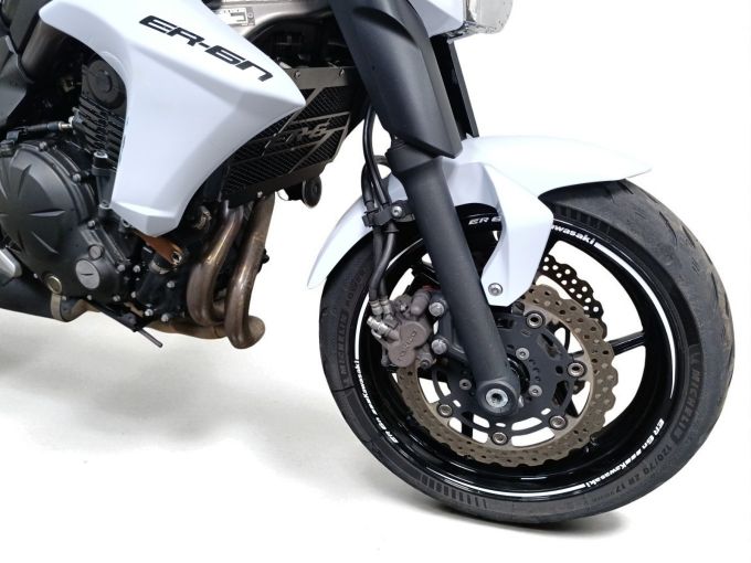 KAWASAKI ER-6 4