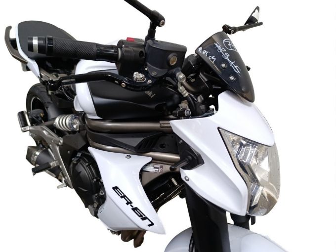 KAWASAKI ER-6 4