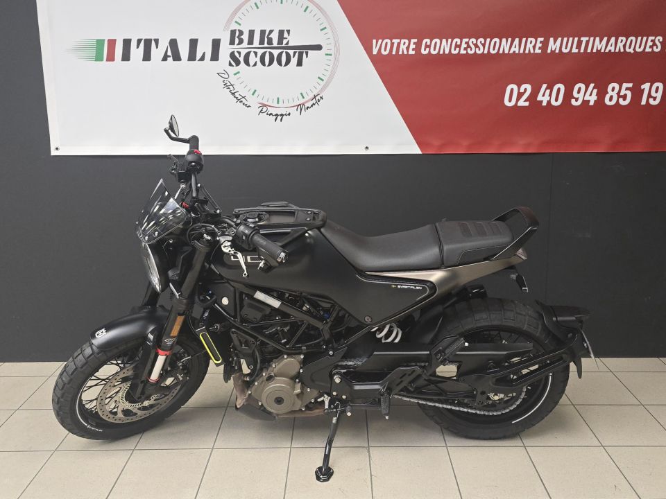 HUSQVARNA SVARTPILEN 401 4