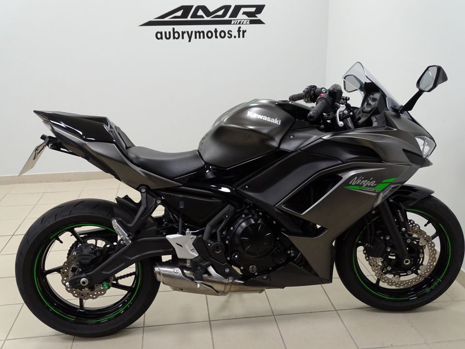 KAWASAKI NINJA 650 4