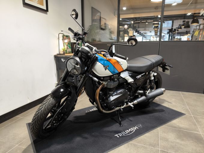TRIUMPH SPEED TWIN 900 4