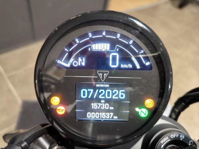 TRIUMPH SPEED TWIN 900 4