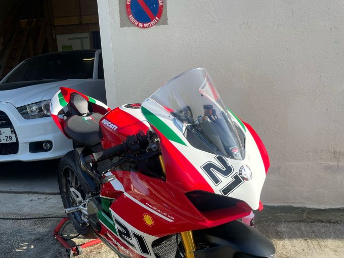 DUCATI PANIGALE V2 BAYLISS 4
