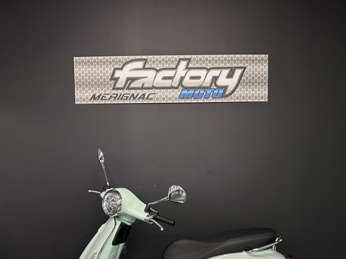 VESPA PRIMAVERA 125 4