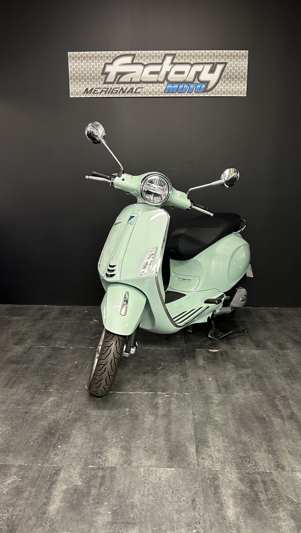 VESPA PRIMAVERA 125 4