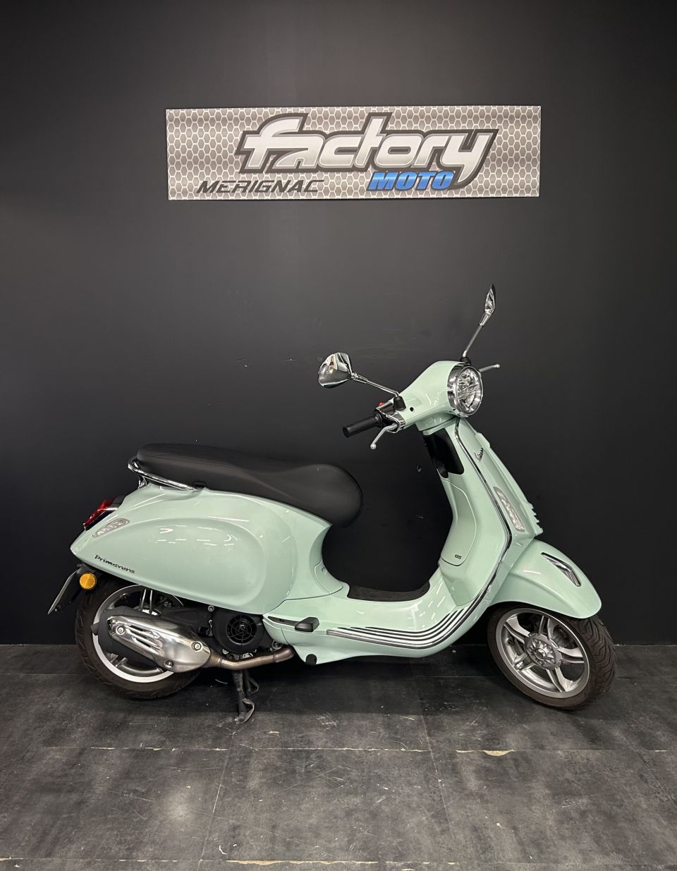 VESPA PRIMAVERA 125 4