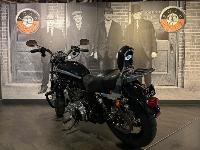 HARLEY-DAVIDSON SPORTSTER CUSTOM 1200 4