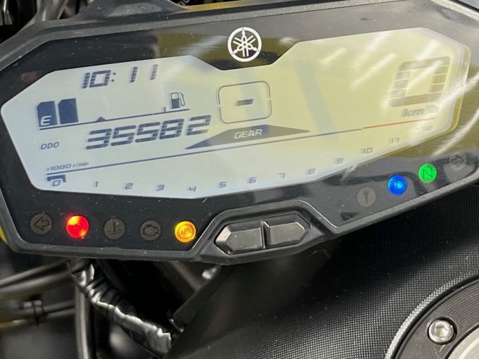 YAMAHA MT-07 4