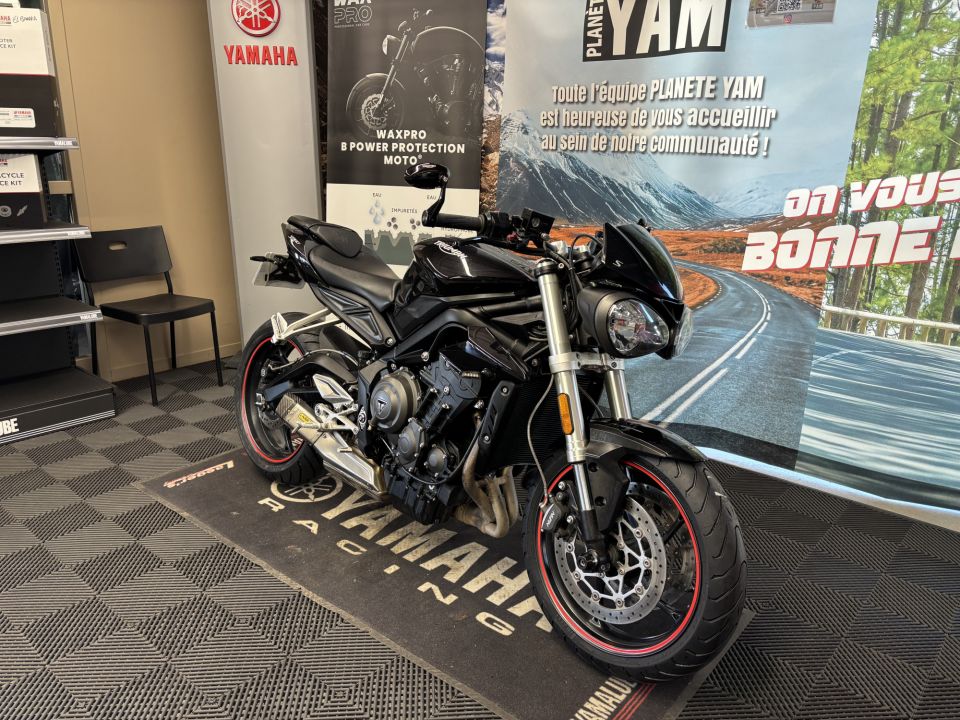 TRIUMPH Street Triple 660 4