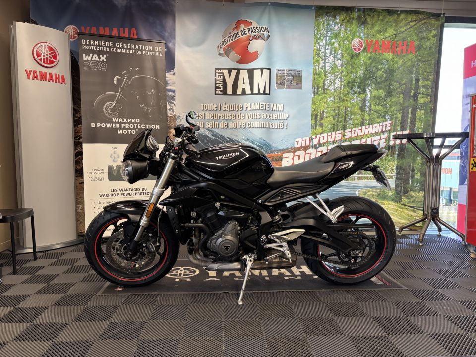 TRIUMPH Street Triple 660 4