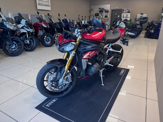 TRIUMPH SPEED TRIPLE 1200 RS 4