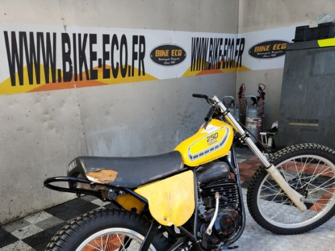 YAMAHA YZ250 4