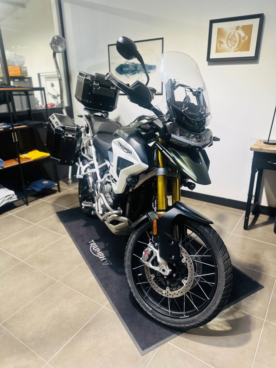 TRIUMPH TIGER 1200 RALLY PRO 4