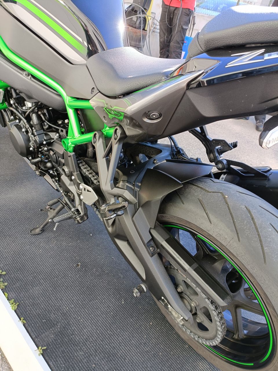 KAWASAKI zh2 POT AKRAPOVIC REVISEE 4