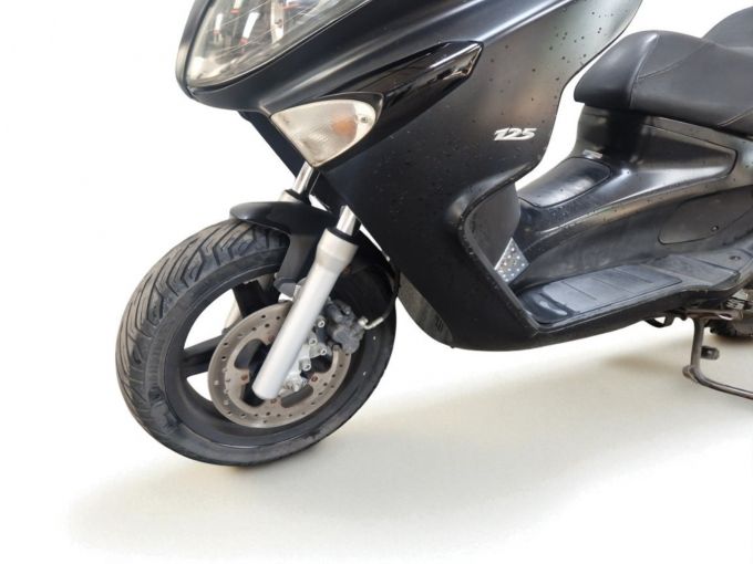 PIAGGIO XEVO 125 4