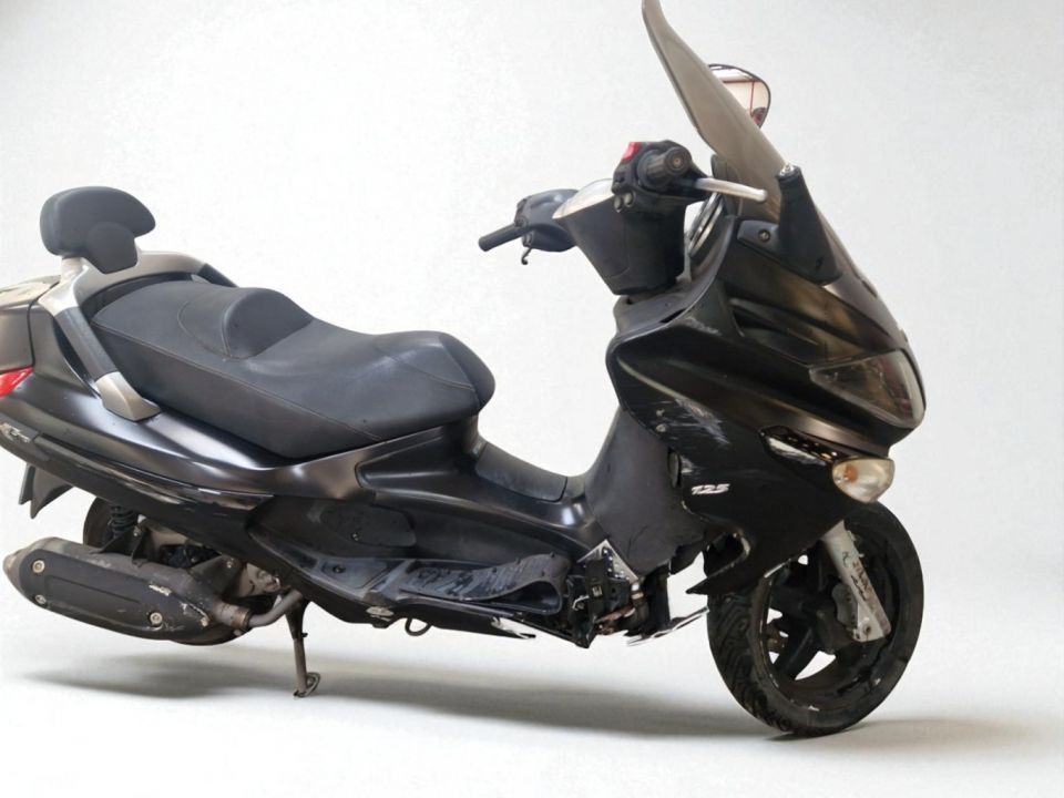 PIAGGIO XEVO 125 4