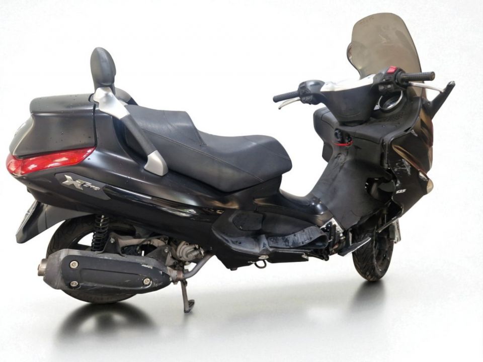 PIAGGIO XEVO 125 4