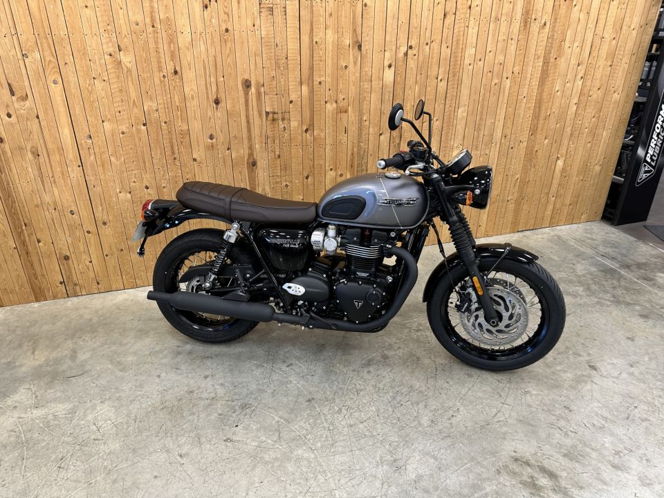 TRIUMPH Bonneville T120 Black 4
