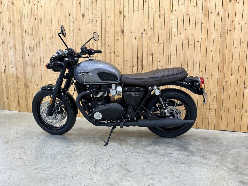 TRIUMPH Bonneville T120 Black 4