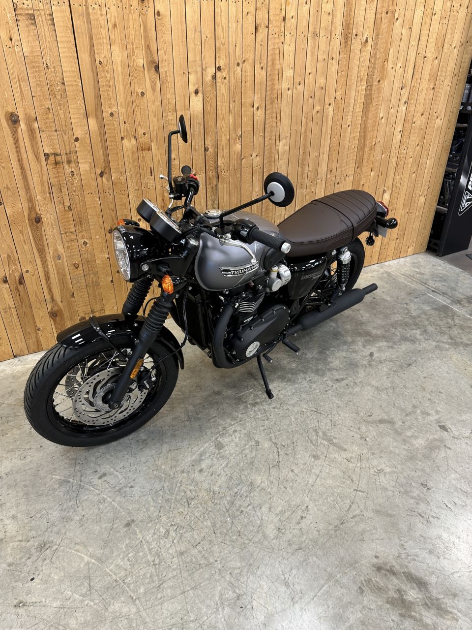 TRIUMPH Bonneville T120 Black 4