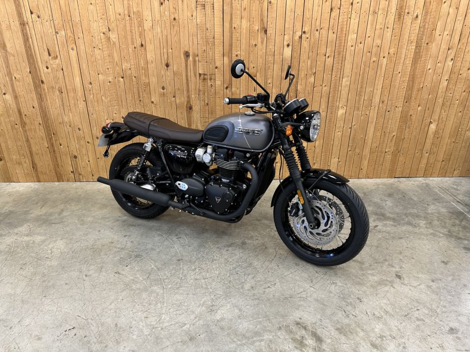 TRIUMPH Bonneville T120 Black 4