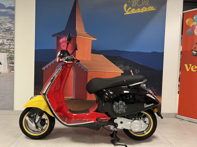 VESPA PRIMAVERA 125 4