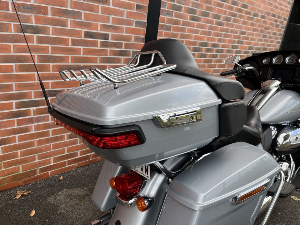 HARLEY-DAVIDSON TOURING ULTRA LIMITED 1868  4