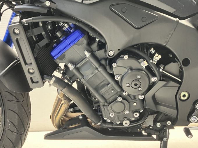 YAMAHA FZ8 4