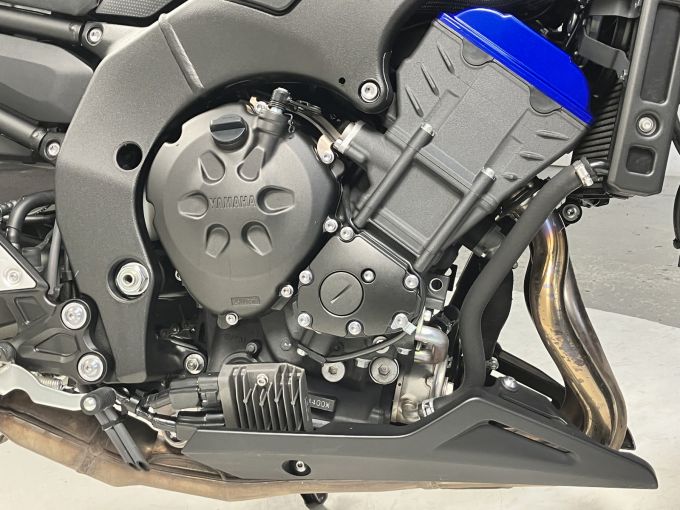 YAMAHA FZ8 4