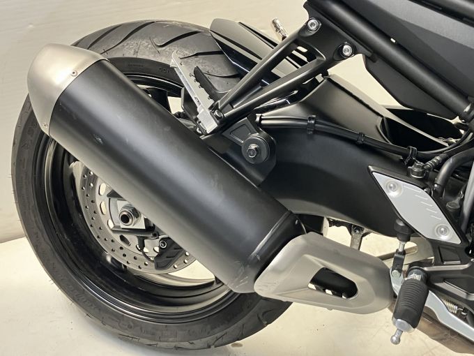YAMAHA FZ8 4