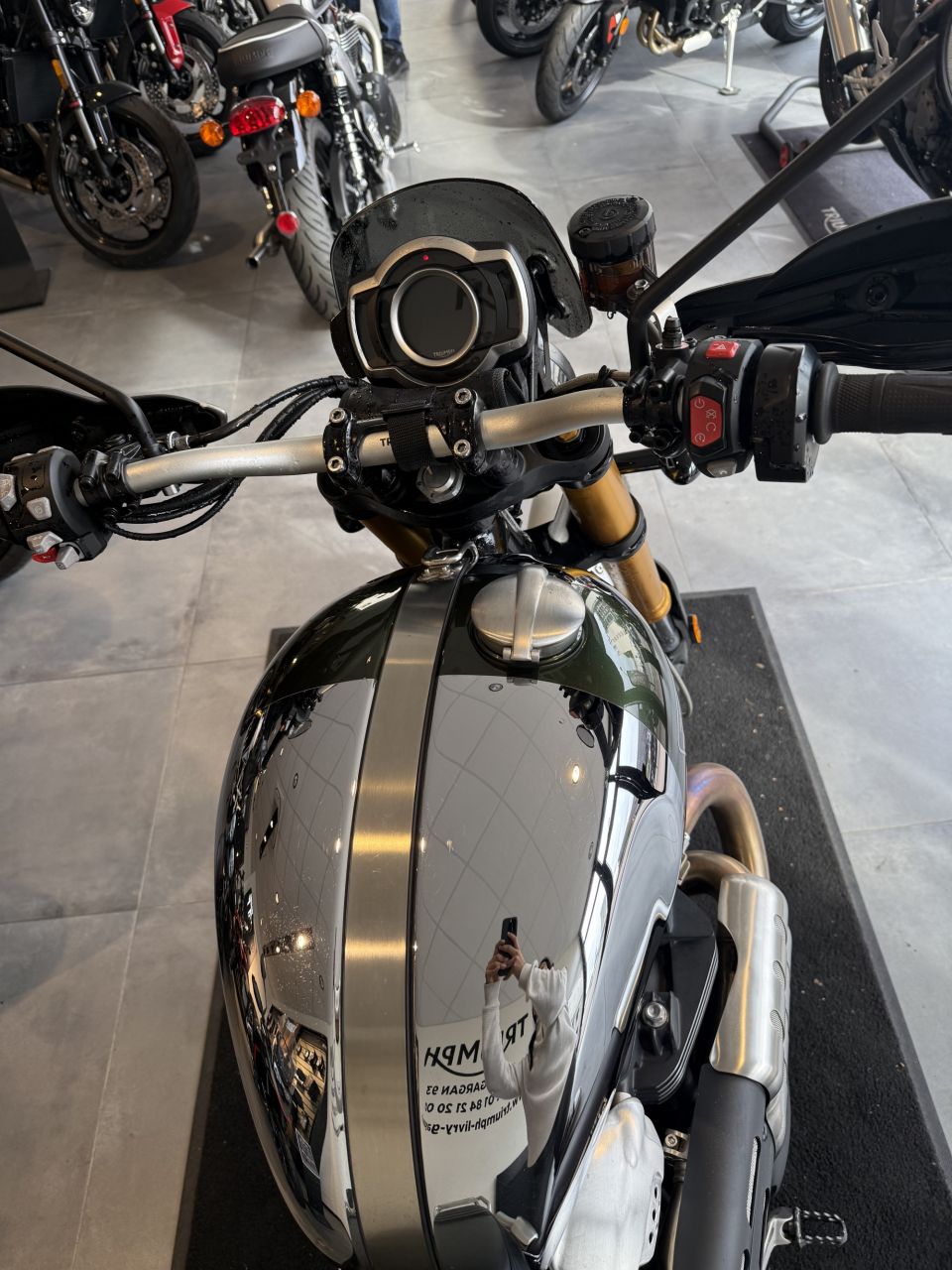 TRIUMPH SCRAMBLER 1200 XE 4