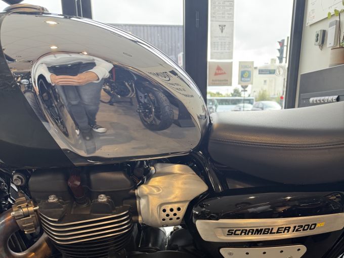 TRIUMPH SCRAMBLER 1200 XE 4