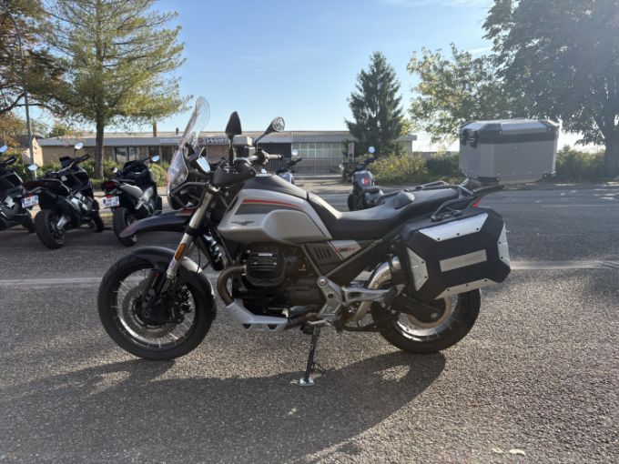 MOTO GUZZI V85 TT 4