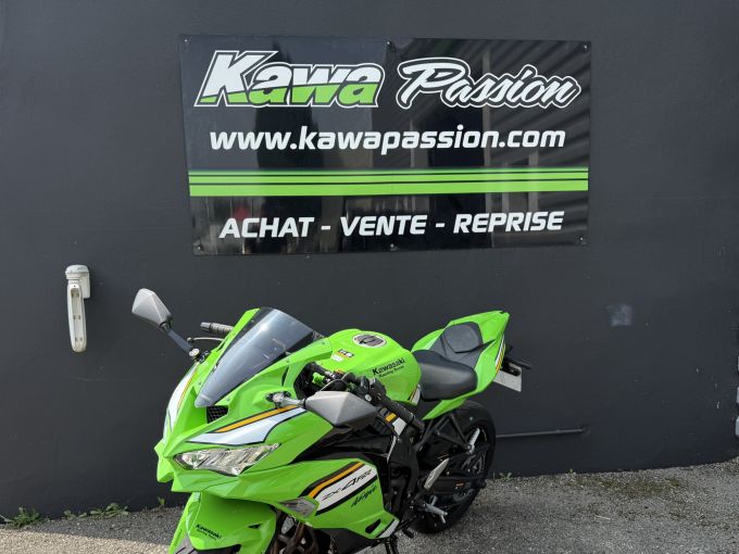 KAWASAKI Ninja ZX-4RR 4