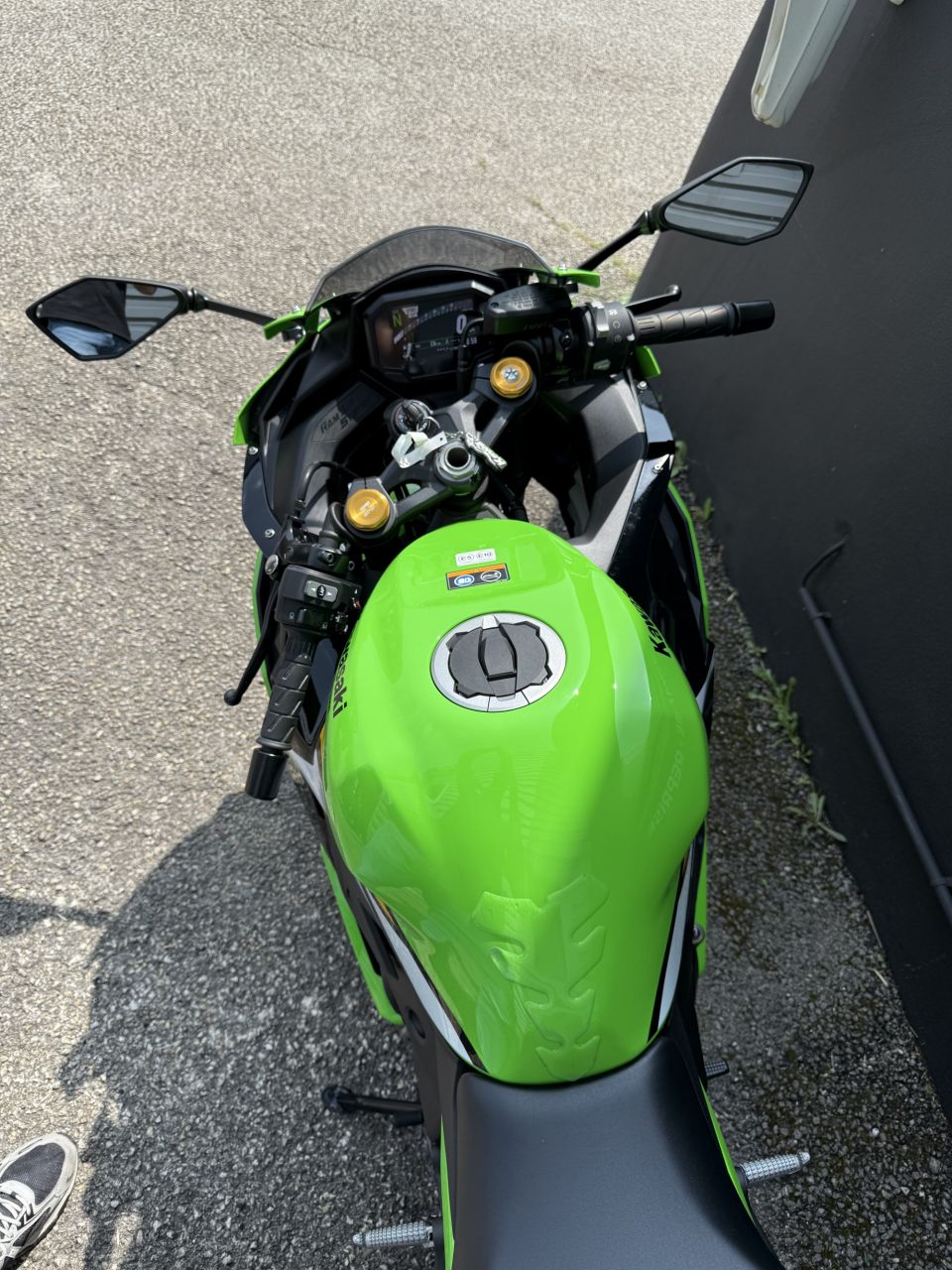 KAWASAKI Ninja ZX-4RR 4