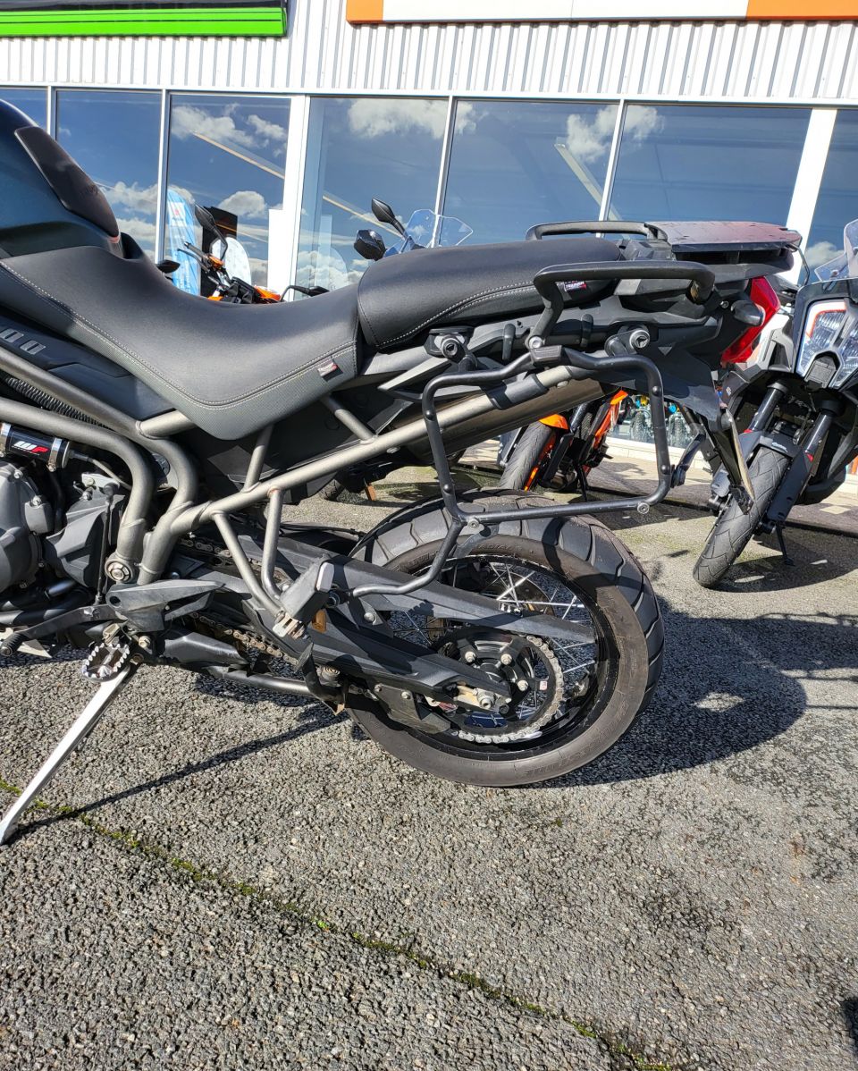 TRIUMPH TIGER 800 XRX 4