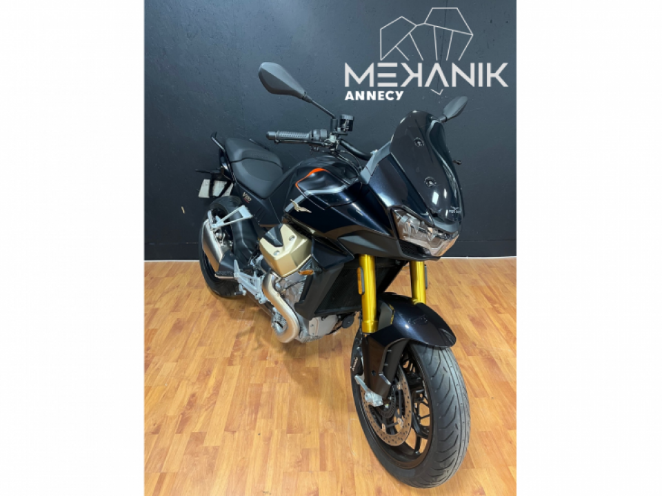 MOTO GUZZI V100 Mandello S 4