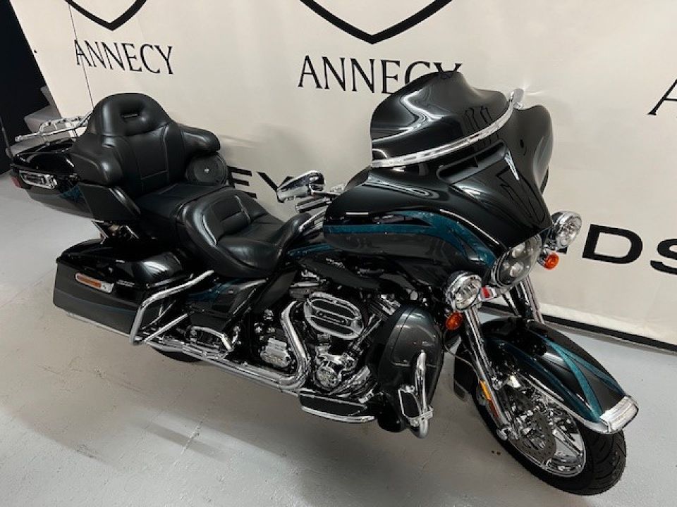 HARLEY-DAVIDSON TOURING ELECTRA ULTRA 1800 LIMITED CVO 4