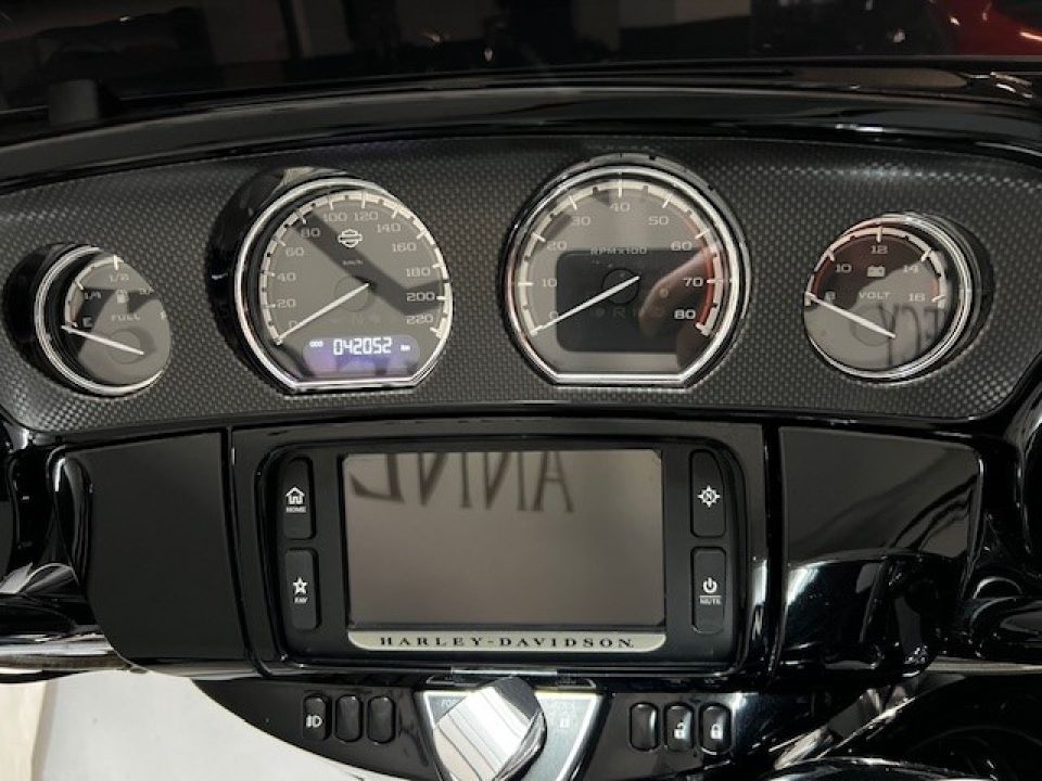 HARLEY-DAVIDSON TOURING ELECTRA ULTRA 1800 LIMITED CVO 4