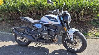 MOTO MORINI SEIEMMEZZO STR 650 - 2023