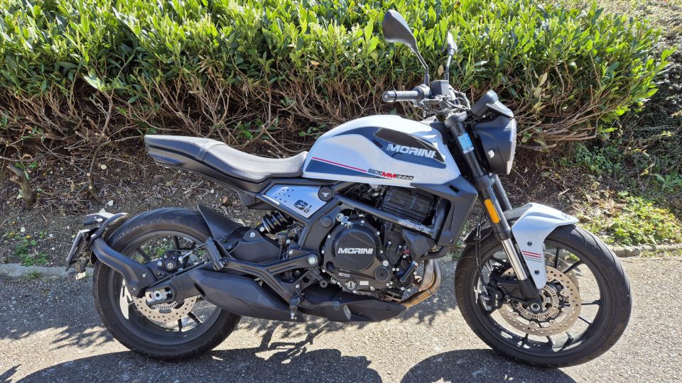 MOTO MORINI SEIEMMEZZO STR 650 4