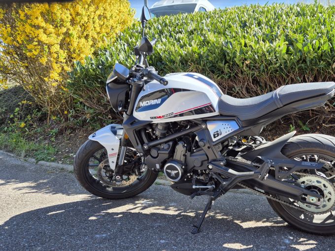 MOTO MORINI SEIEMMEZZO STR 650 4