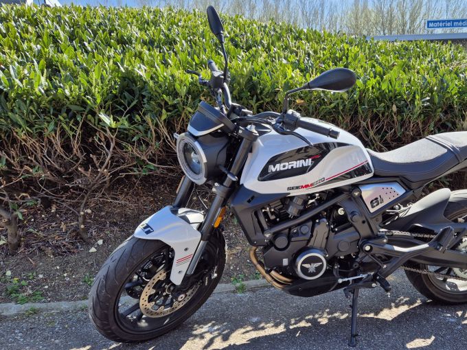 MOTO MORINI SEIEMMEZZO STR 650 4
