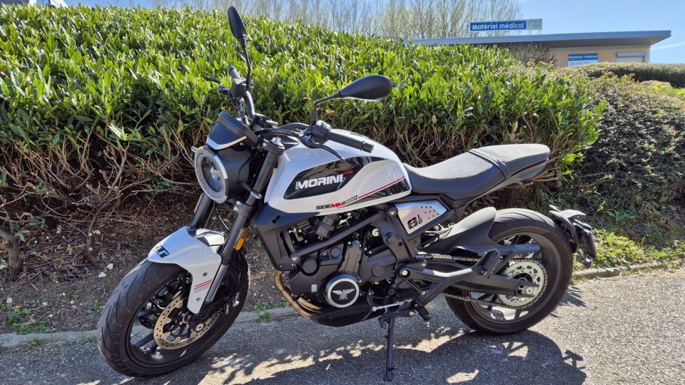 MOTO MORINI SEIEMMEZZO STR 650 4