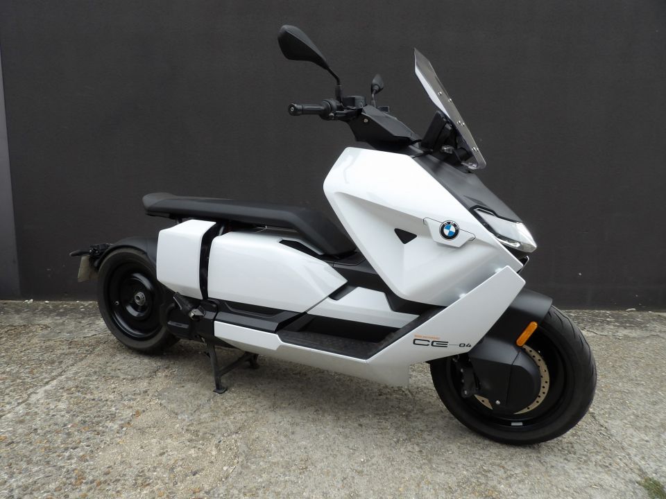 BMW CE 04 4