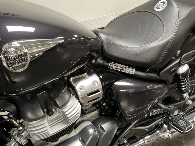 ROYAL ENFIELD SUPER METEOR 650 4
