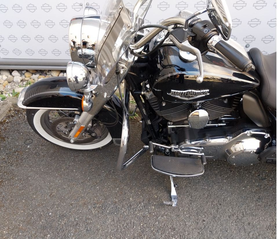 HARLEY-DAVIDSON TOURING ROAD KING 1690 CLASSIC 4