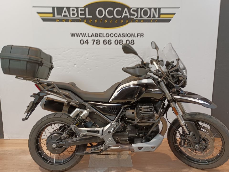 MOTO GUZZI V85 TT GUARDIA D\'ONORE 4