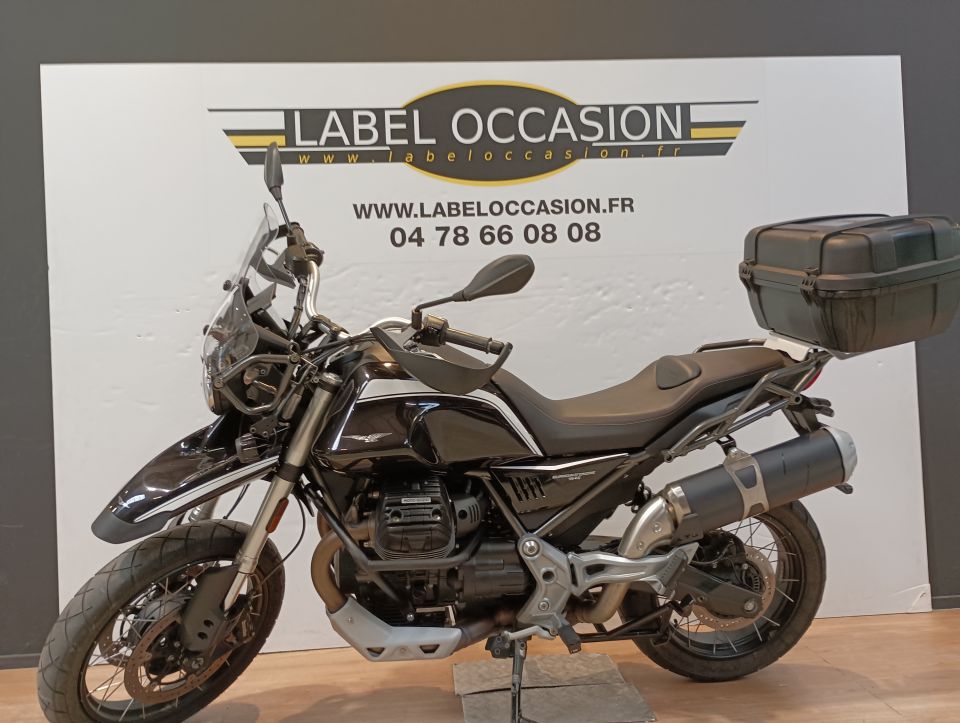 MOTO GUZZI V85 TT GUARDIA D\'ONORE 4