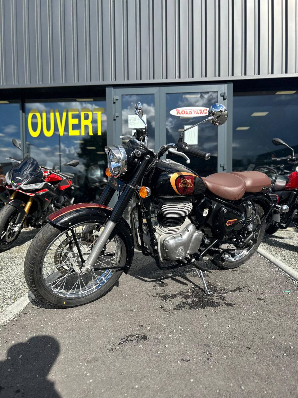 ROYAL ENFIELD CLASSIC 4